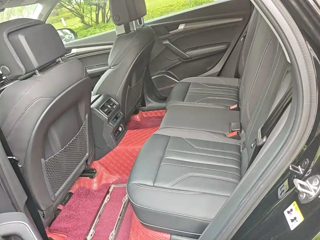 Audi Q5L 2023 — фото 17