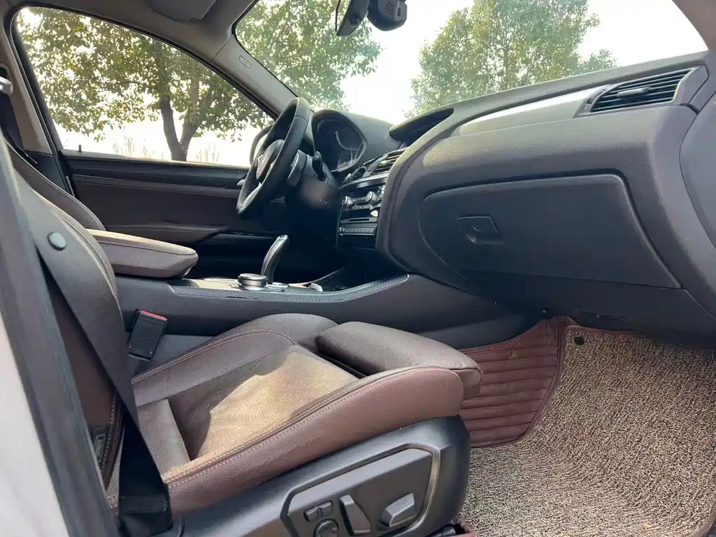 BMW X4 2018 — фото 11