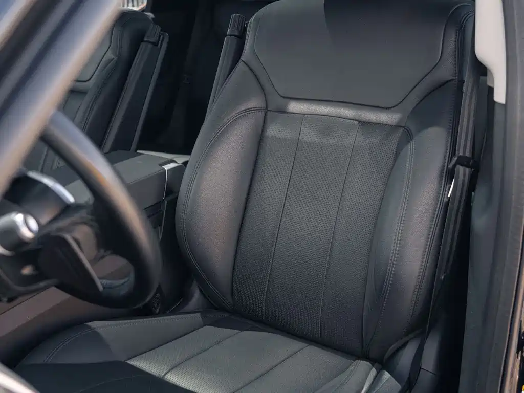 Land Rover Discovery 2018 — фото 13