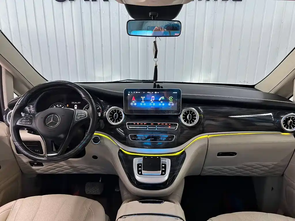 Mercedes-Benz Vito 2023 — фото 4