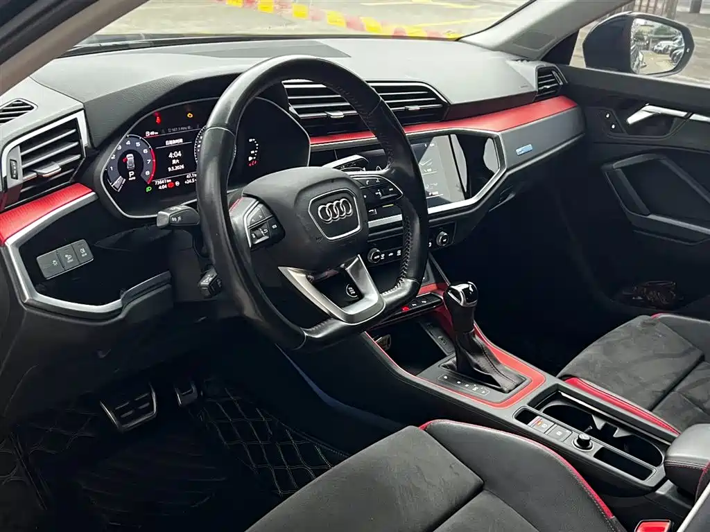 Audi Q3 2021 — фото 17