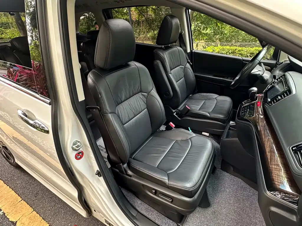 Honda Odyssey 2016 — фото 12