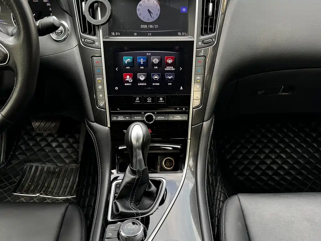 Infiniti Q50L 2017 — фото 10