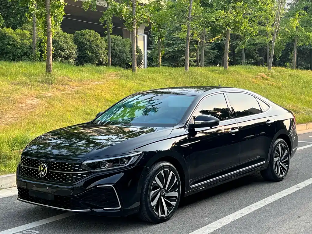 Volkswagen Passat 2022