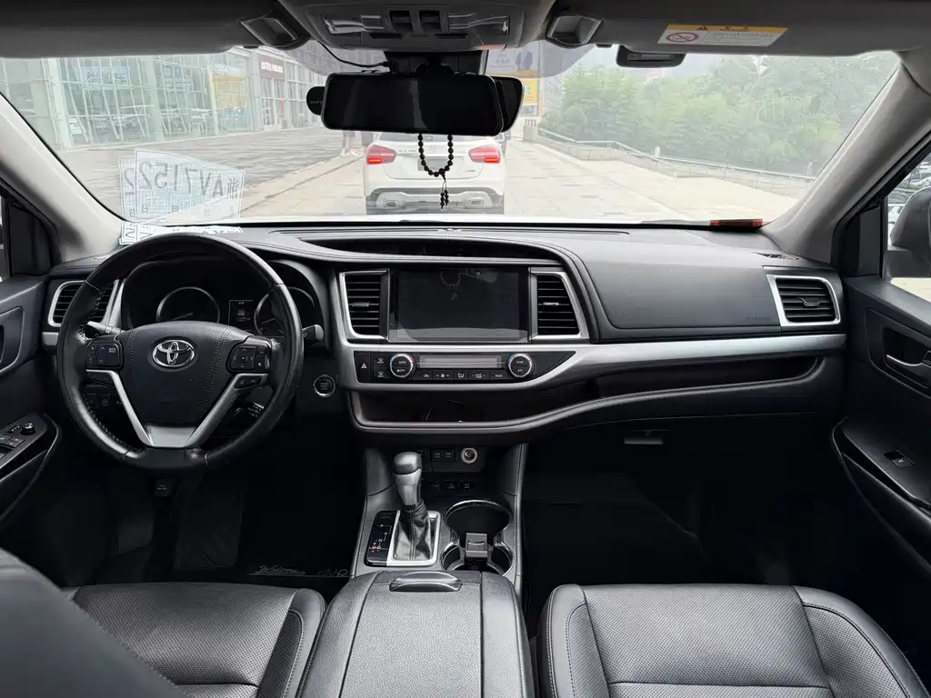 Toyota Highlander 2020 — фото 15