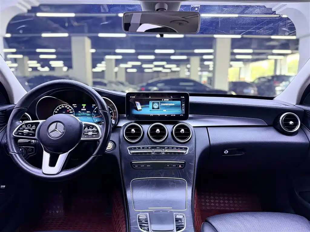 Mercedes-Benz C-Class 2019 — фото 12
