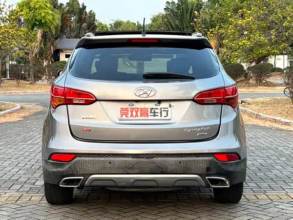 Hyundai Santa Fe 2013