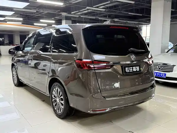 Buick GL8 2023