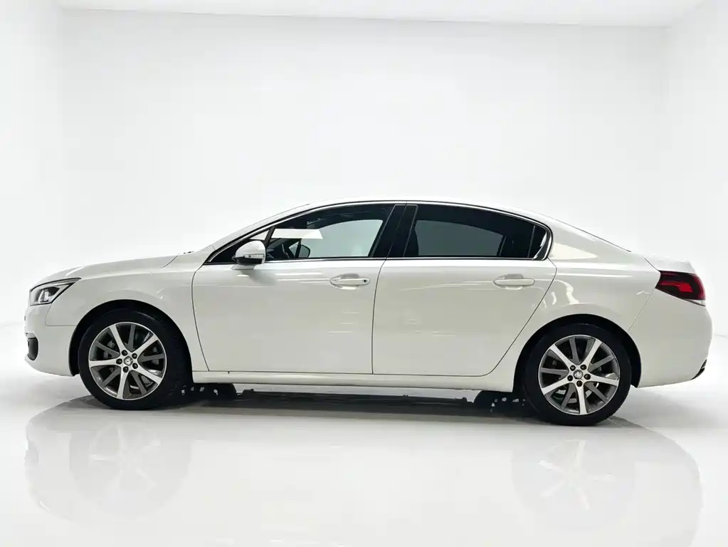 Peugeot 508 2015 — фото 3