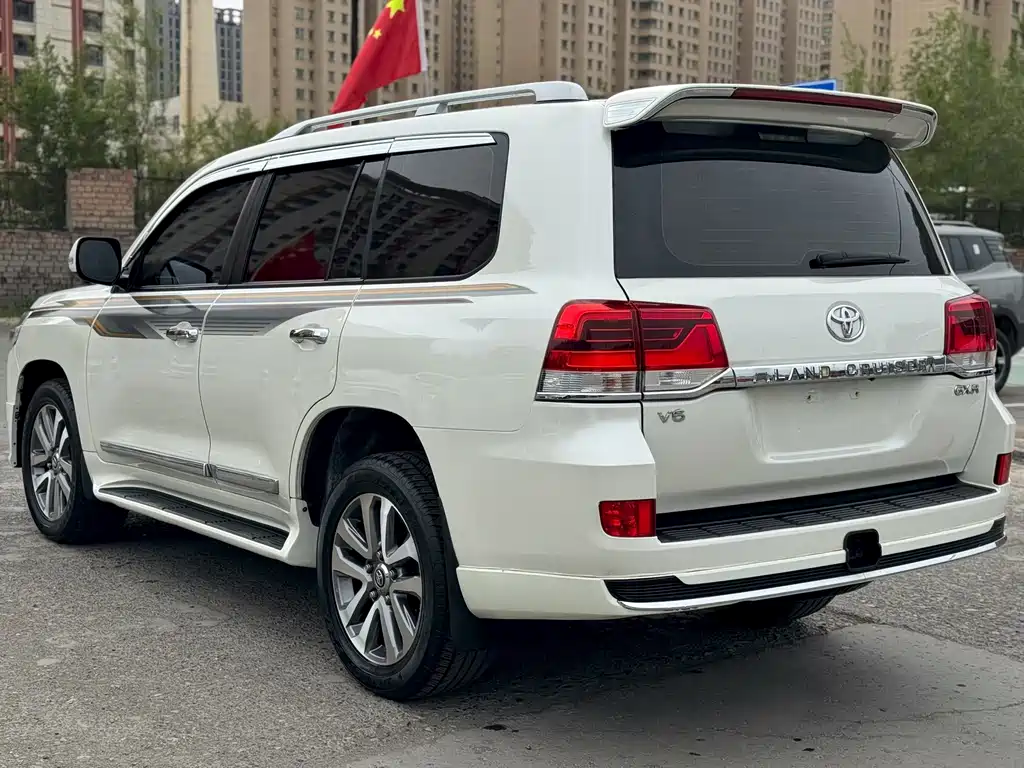 Toyota Land Cruiser 2018 — фото 7