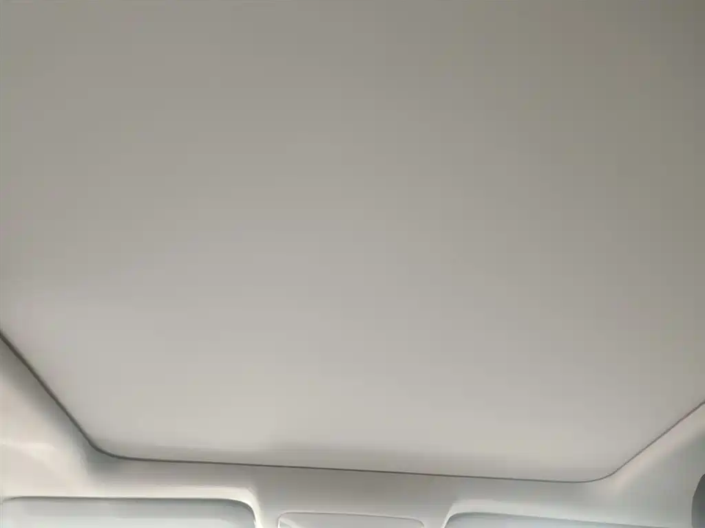 Toyota RAV4 2023 — фото 18