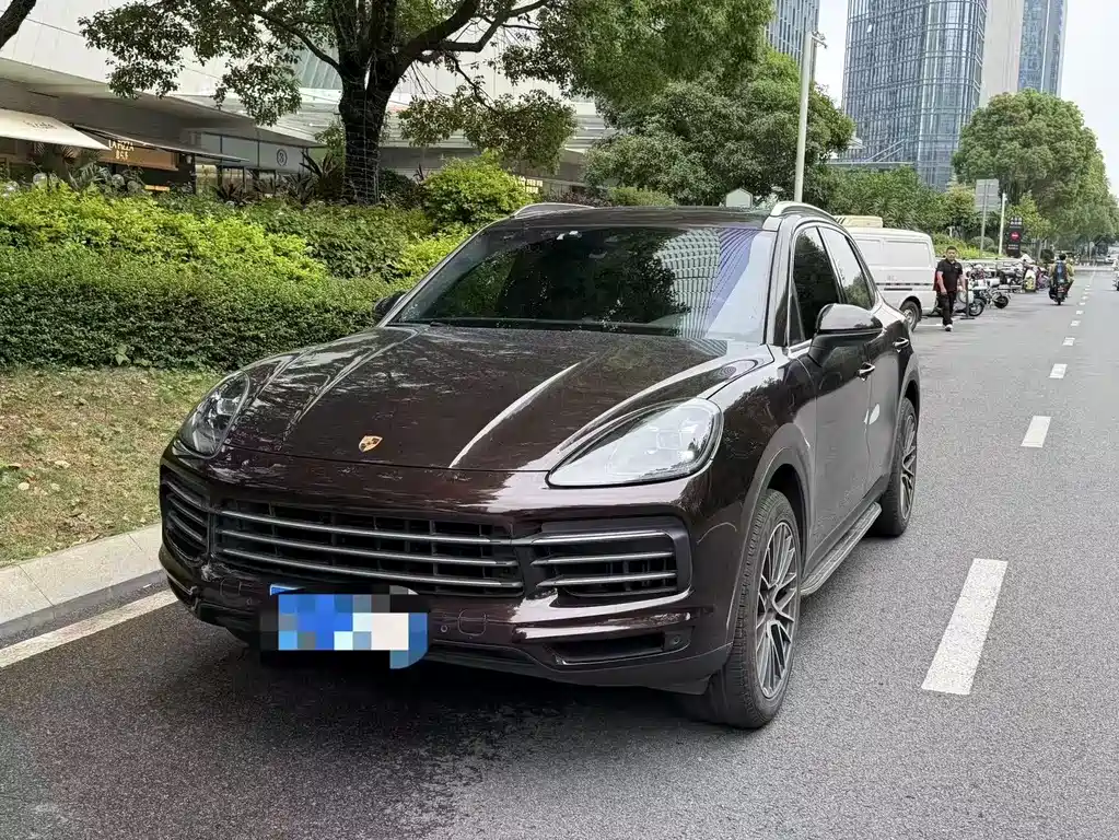 Porsche Cayenne 2018 — фото 1