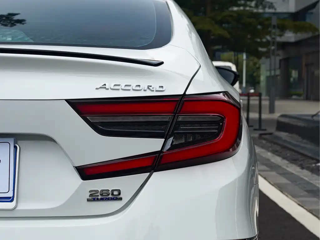 Honda Accord 2023 — фото 4