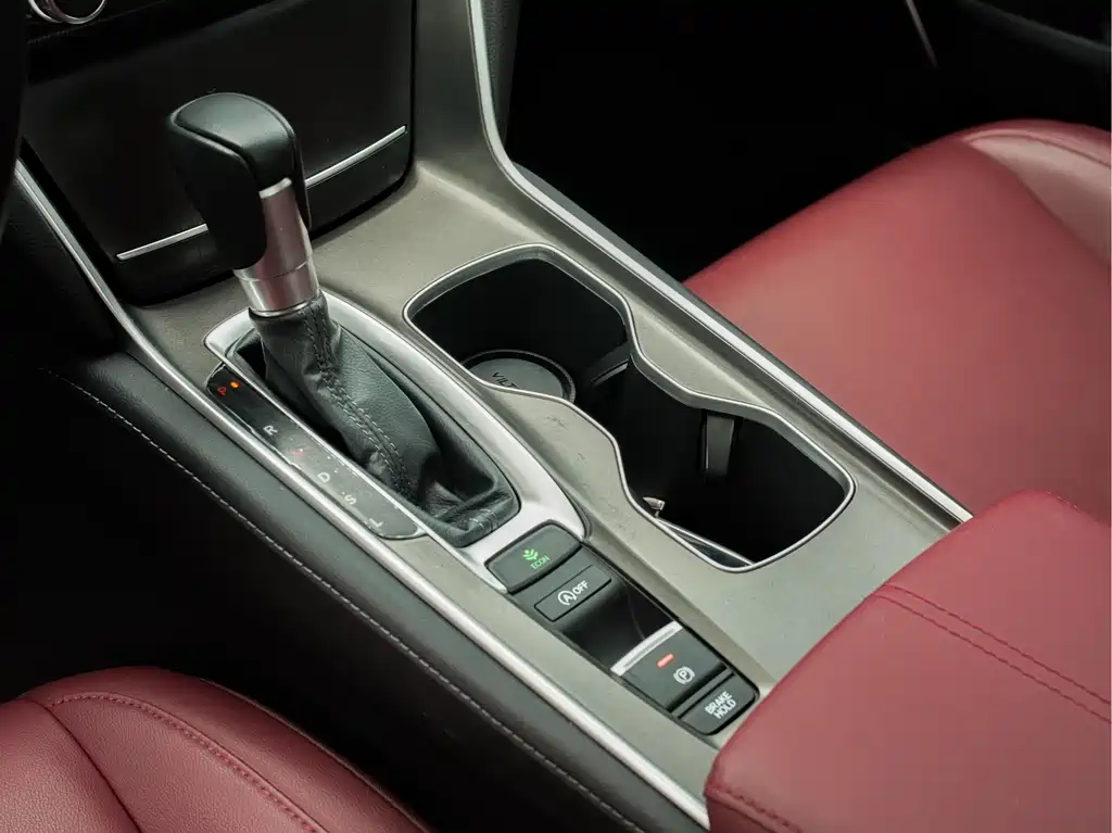 Honda Accord 2023 — фото 12