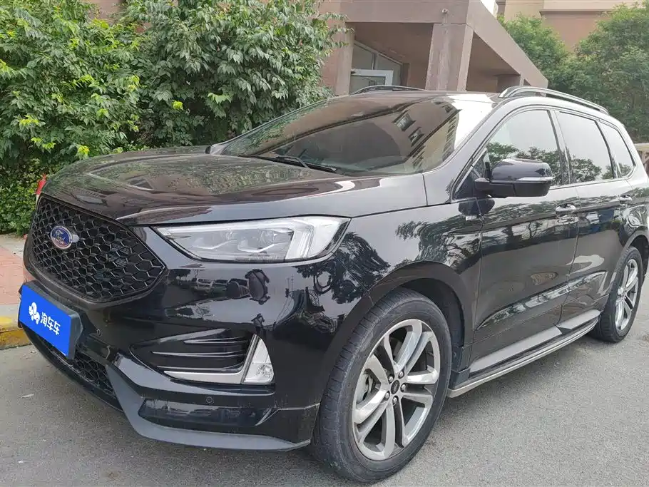 Ford Edge 2019 — фото 1