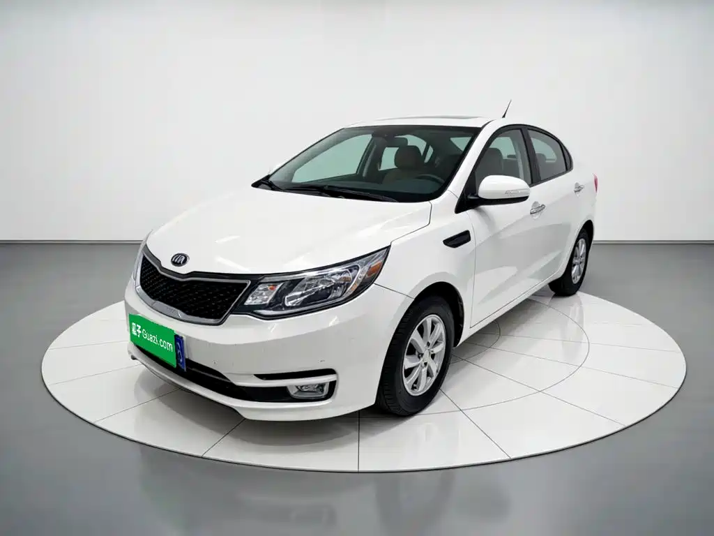 Kia K2 2015 — фото 1