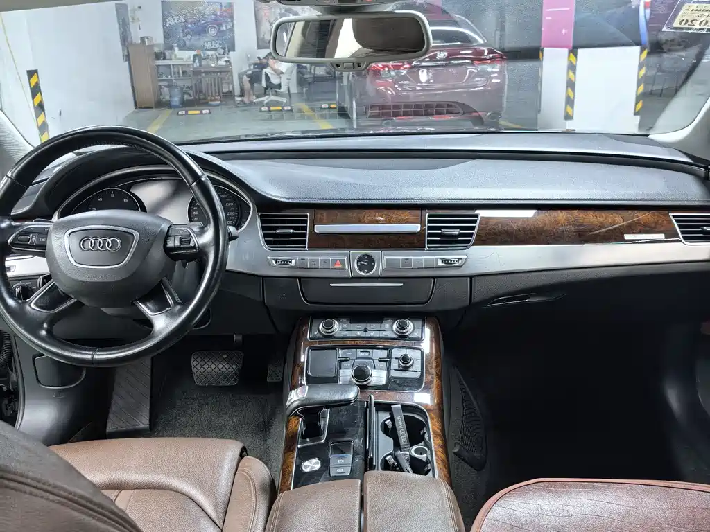 Audi A8 2013