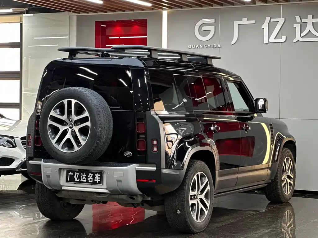 Land Rover Defender 2020 — фото 15