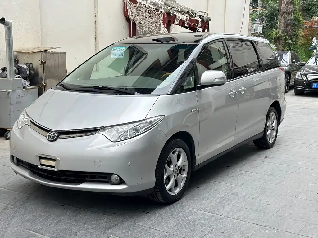 Toyota Previa 2009 — фото 1