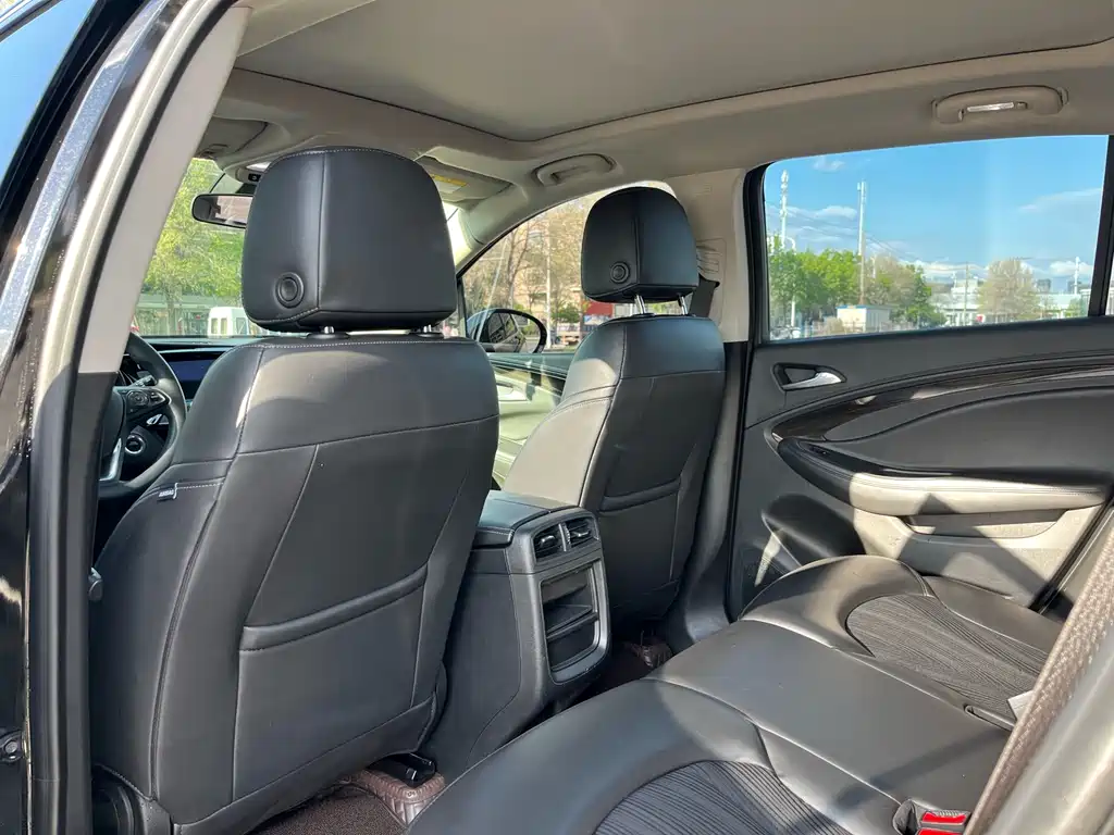 Buick Envision Plus 2022 — фото 8