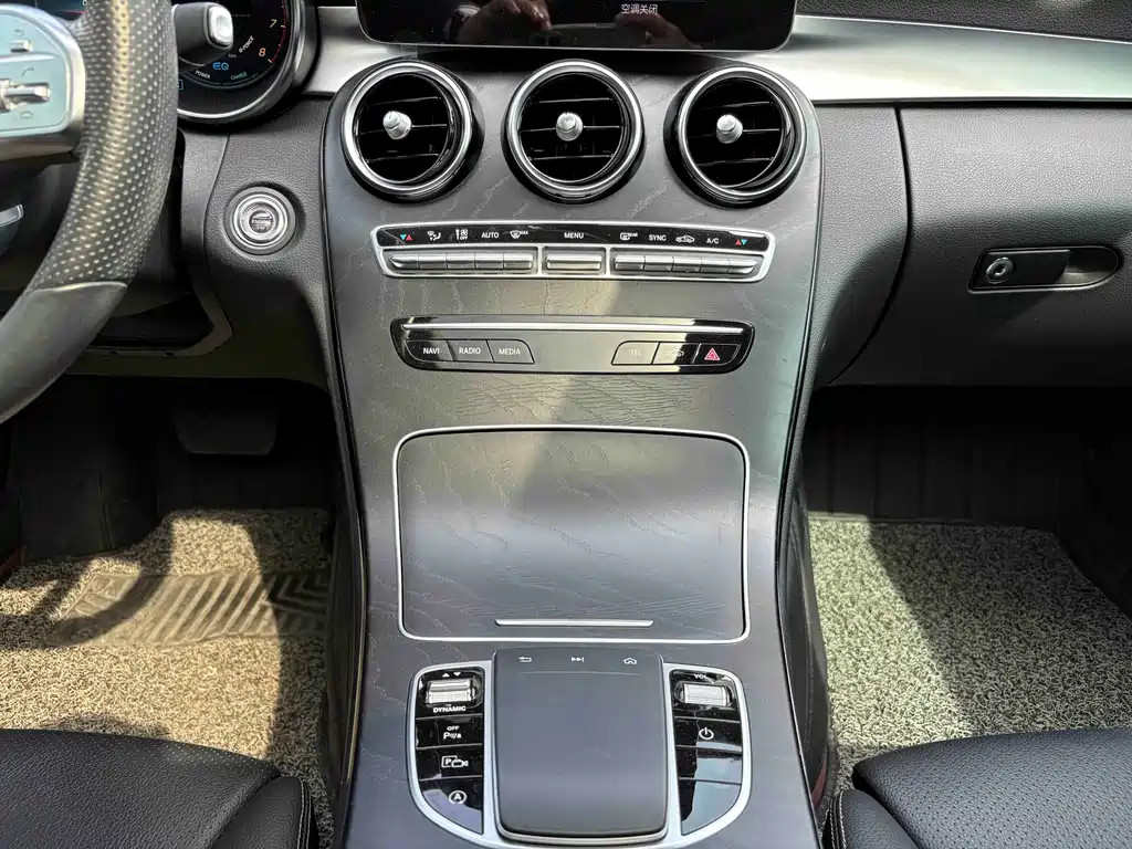 Mercedes-Benz C-Class 2019 — фото 12