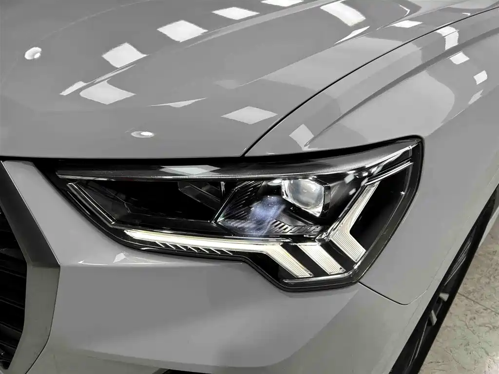 Audi Q3 2023 — фото 18