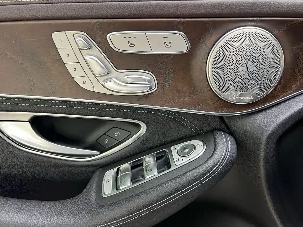 Mercedes-Benz GLC 2020 — фото 18