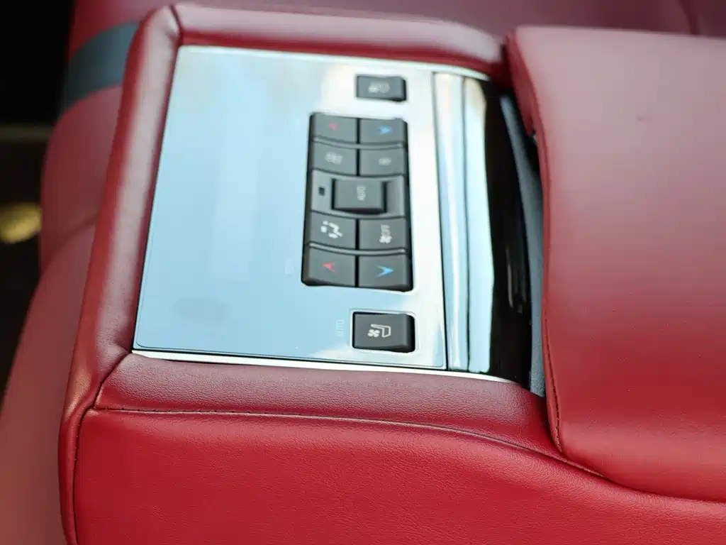 Lexus LX 2019 — фото 18
