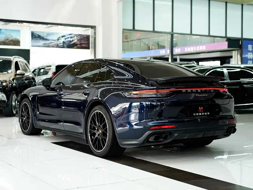Porsche Panamera 2022 — фото 18