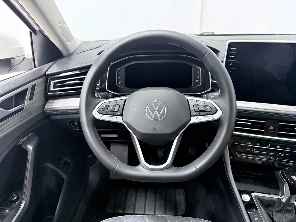 Volkswagen Sagitar 2022 — фото 12