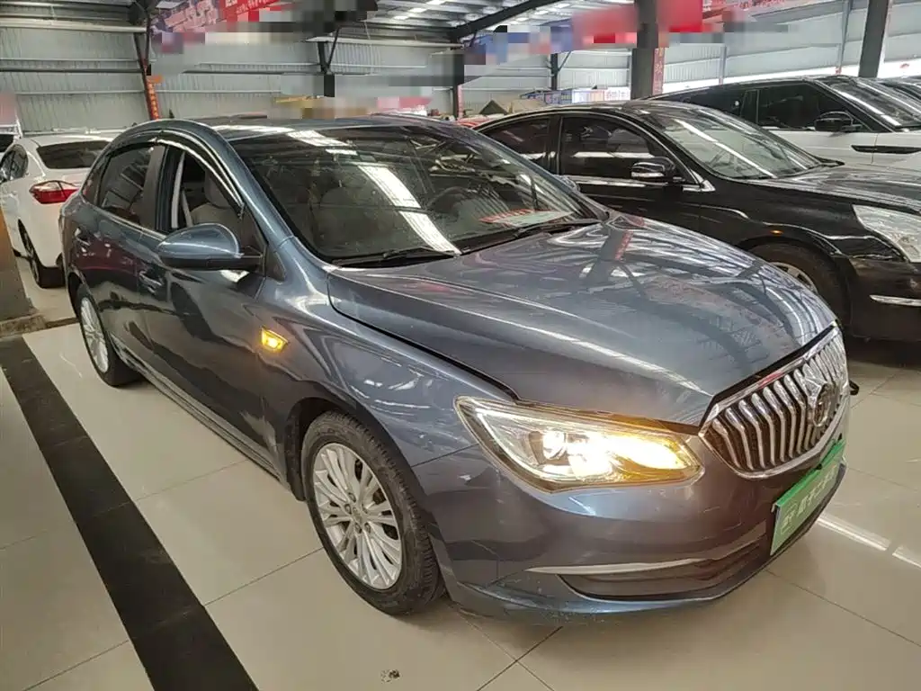 Buick Excelle 2015 — фото 4