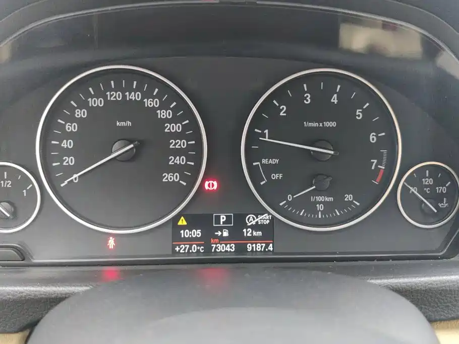 BMW 3 Series 2016 — фото 14
