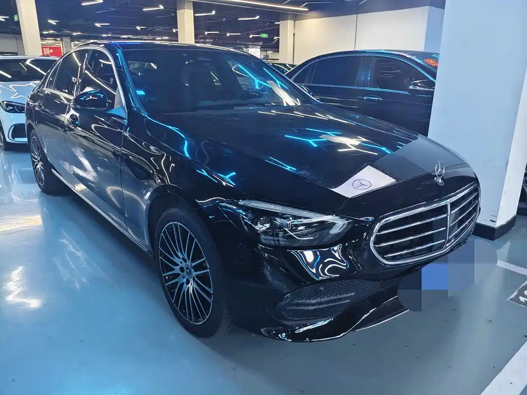 Mercedes-Benz C-Class 2023 — фото 3