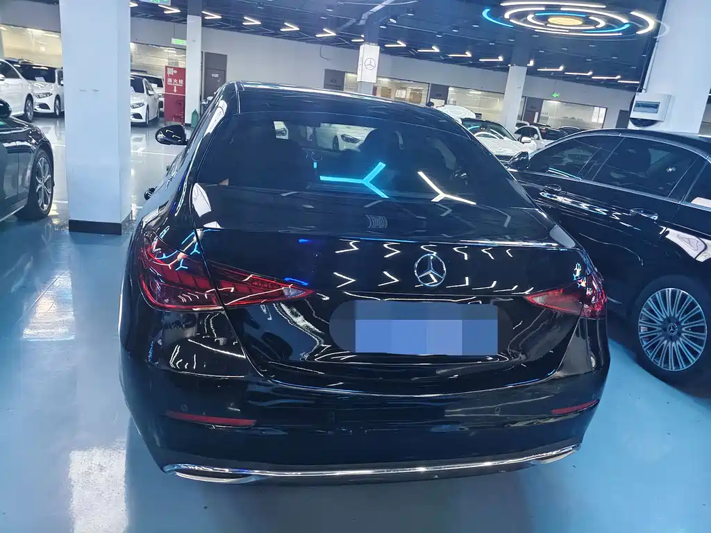 Mercedes-Benz C-Class 2023 — фото 13
