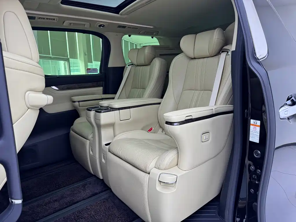 Toyota Alphard 2020 — фото 5
