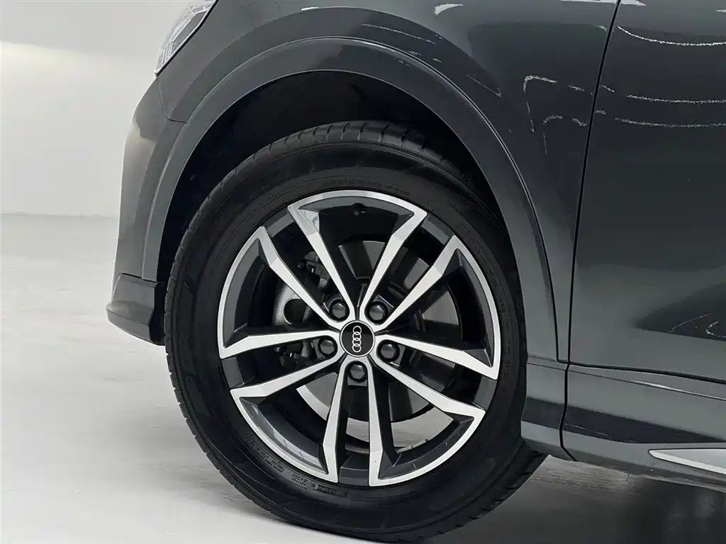Audi Q3 2021 — фото 15
