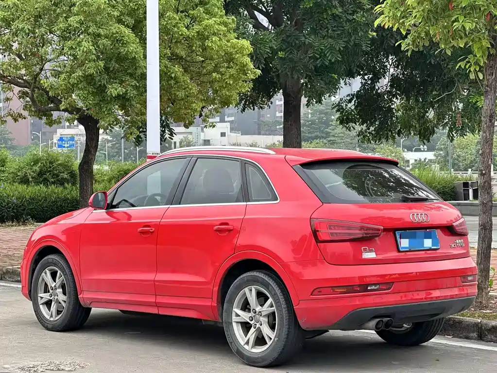 Audi Q3 2016 — фото 8