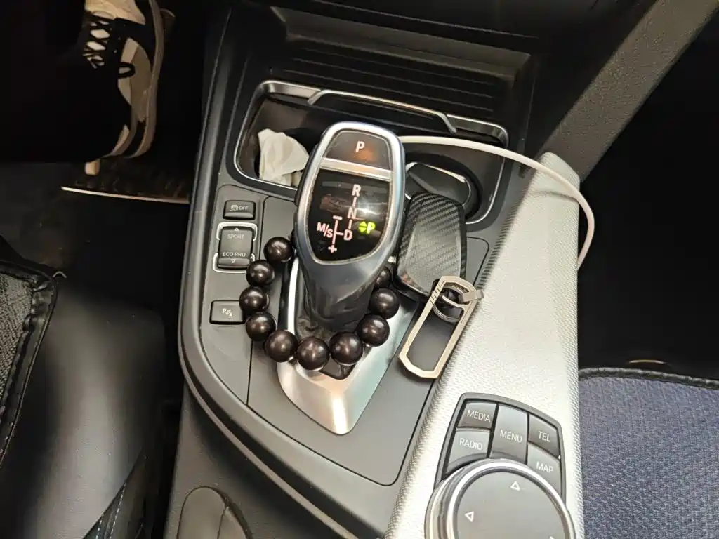 BMW 3 Series 2016 — фото 11