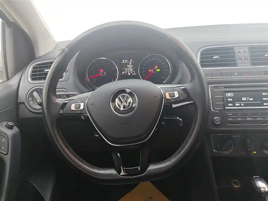 Volkswagen Polo 2018 — фото 15