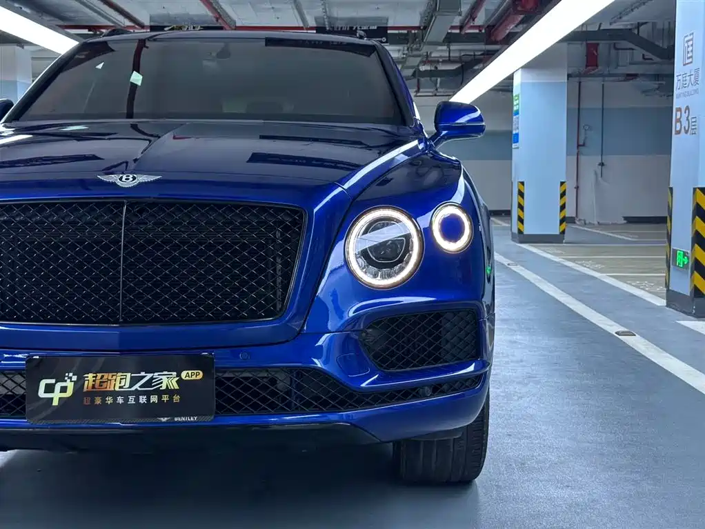 Bentley Bentayga 2019 — фото 4