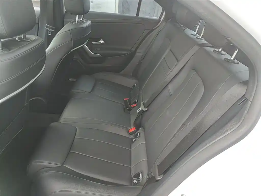 Mercedes-Benz A-Class 2021 — фото 17
