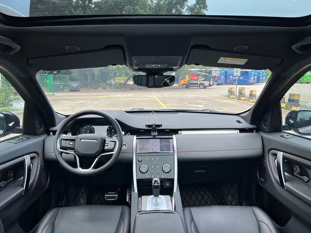 Land Rover Discovery Sport 2023 — фото 13