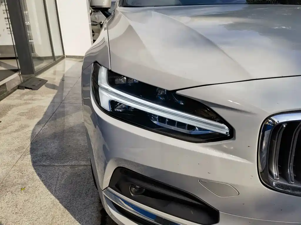Volvo S90 2021 — фото 19