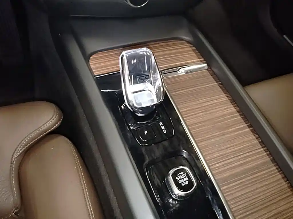 Volvo V60 2024 — фото 21