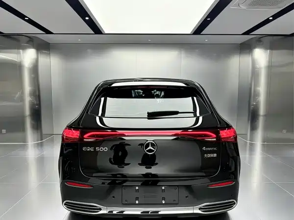 Mercedes-Benz EQE SUV 2026