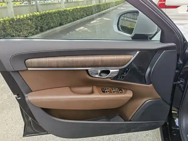 Volvo S90 2021