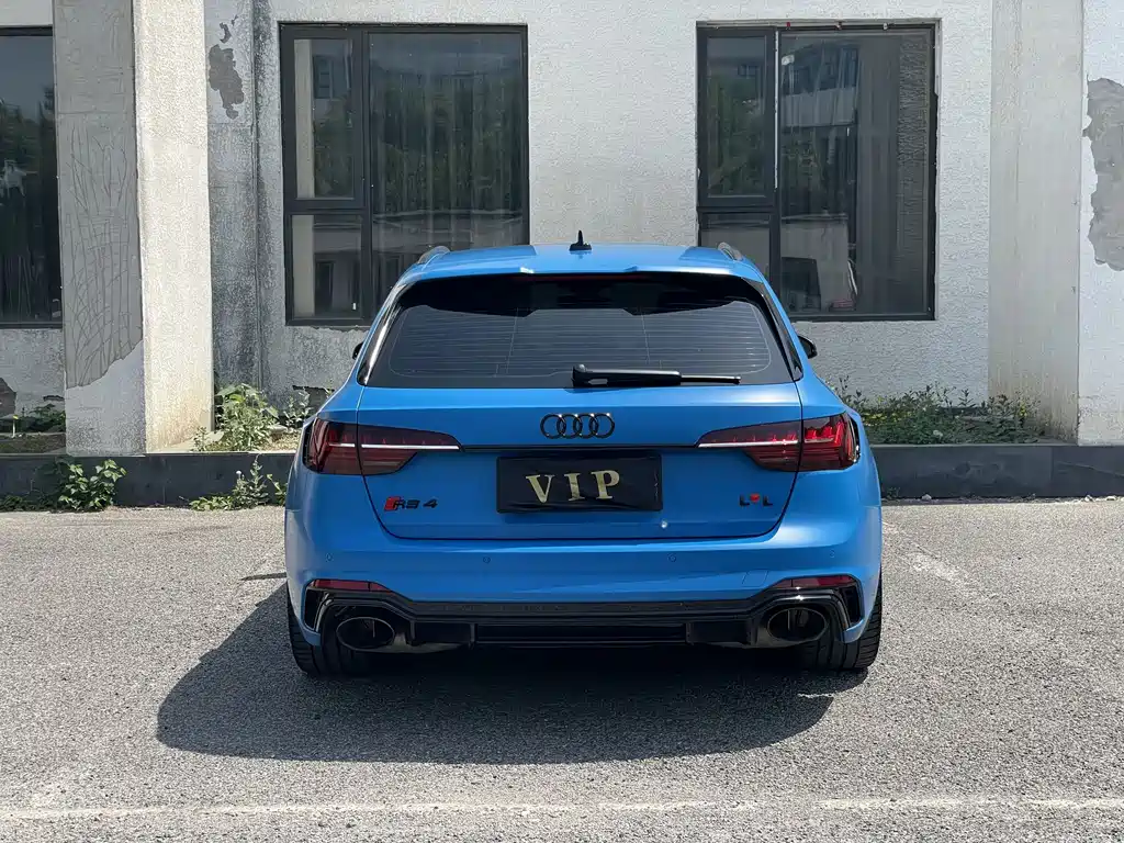 Audi RS 4 2021 — фото 4