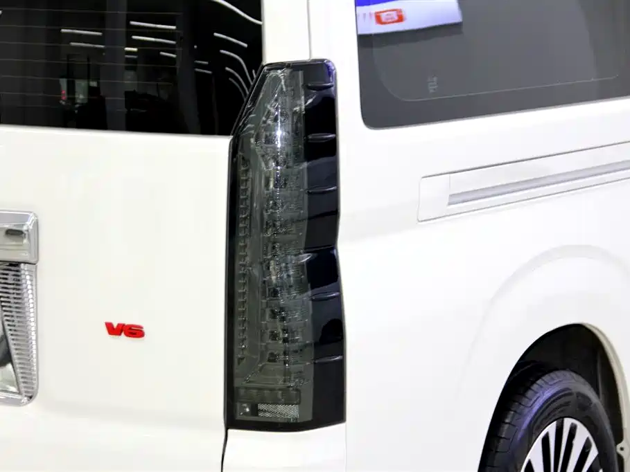 Toyota Hiace 2025 — фото 42