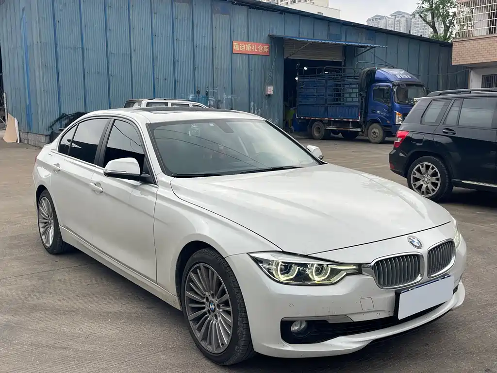 BMW 3 Series 2018 — фото 3