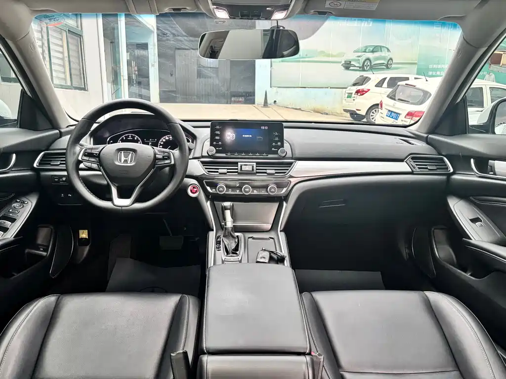 Honda Inspire 2021 — фото 12